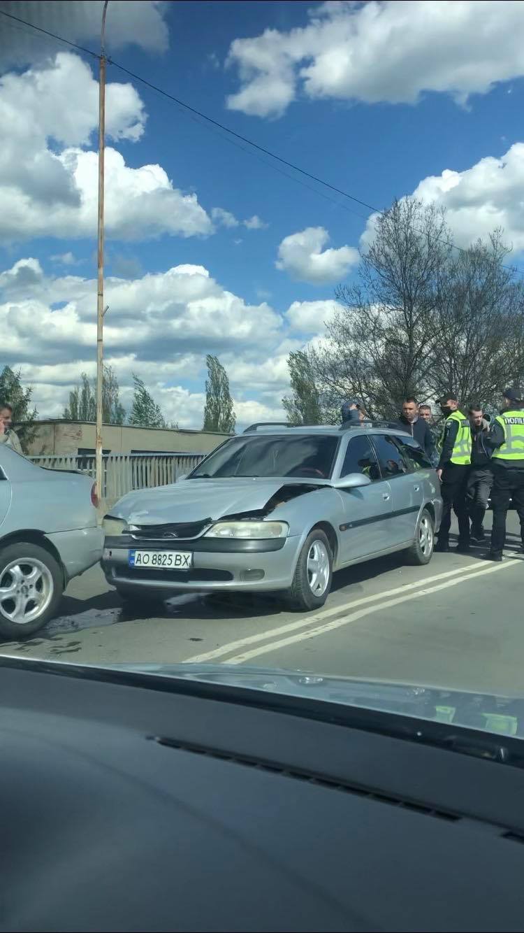 Масштабна аварія в Мукачеві: транспортний рух ускладнено