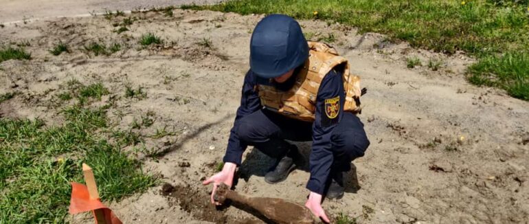 В Ужгороді під час будівельних робіт знайшли мінометну міну за часів Другої світової війни