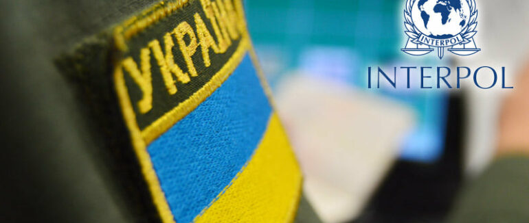 Впіймали на кордоні з Угорщиною: на Закарпатті затримали розшукувану Інтерполом іноземку