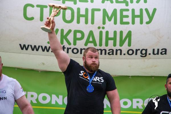Денис Бережник з Дубового отримав чемпіонство України з стронгмену