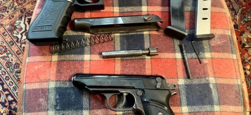 На Закарпатті за один день виявили у двох зловмисників арсенали зброї