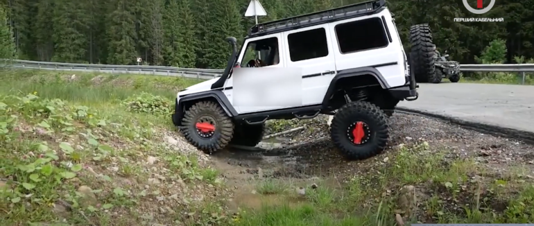 Небезпечна розвага: як “джипінг” вбиває Карпати (ФОТО; ВІДЕО)