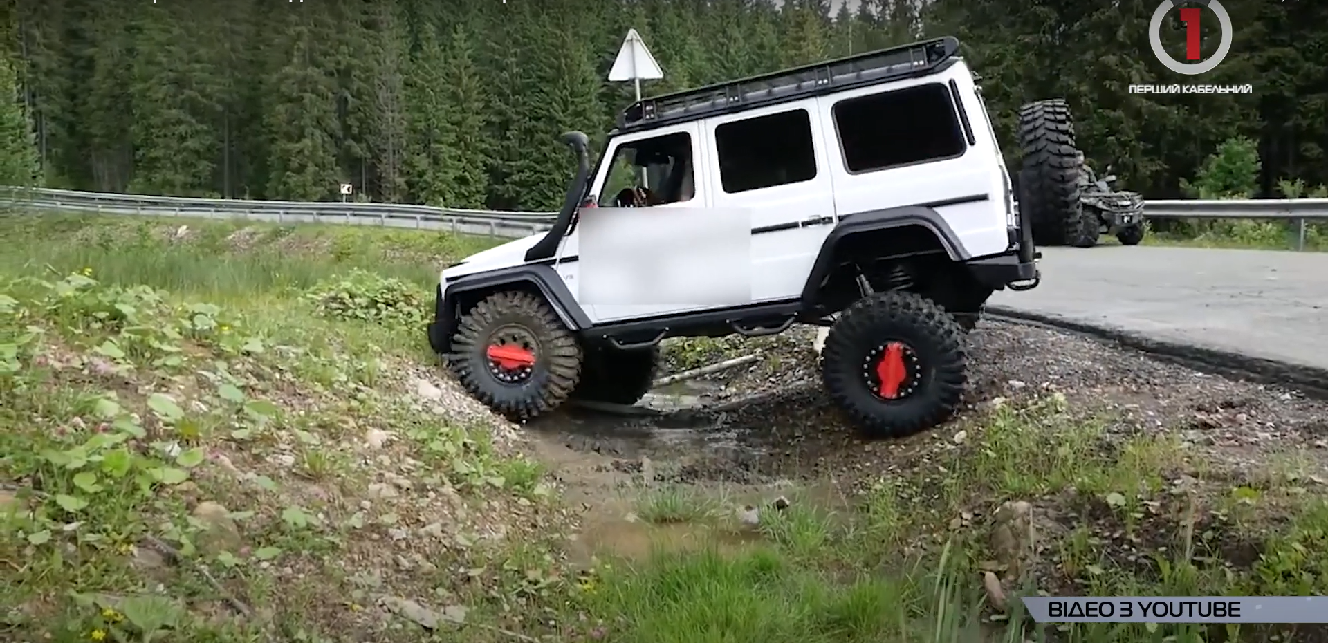 Небезпечна розвага: як "джипінг" вбиває Карпати (ФОТО; ВІДЕО)