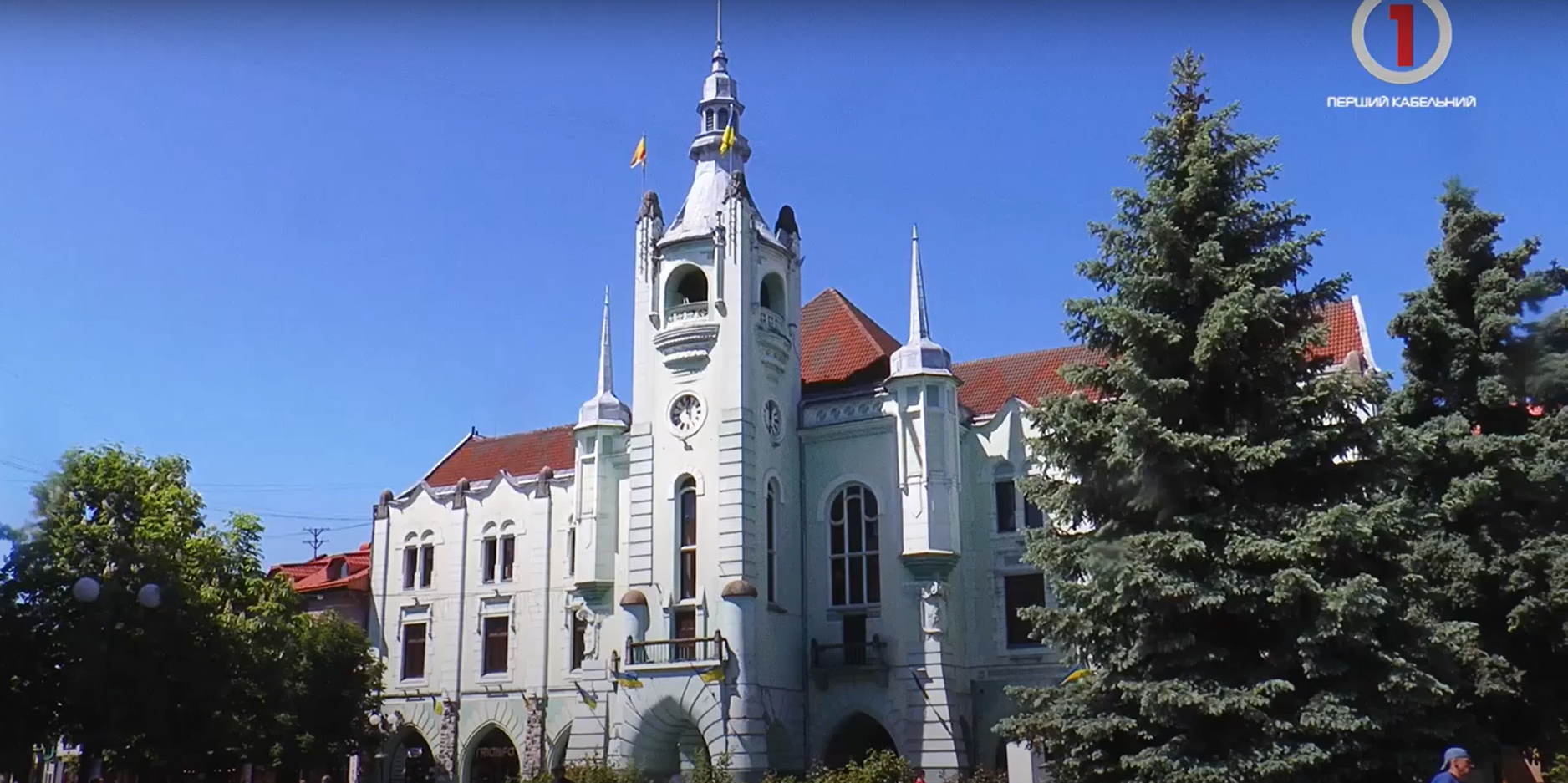 Плідна сесія: територію під парк і центральну аптеку Мукачева повернули у власність громади (ФОТО; ВІДЕО)