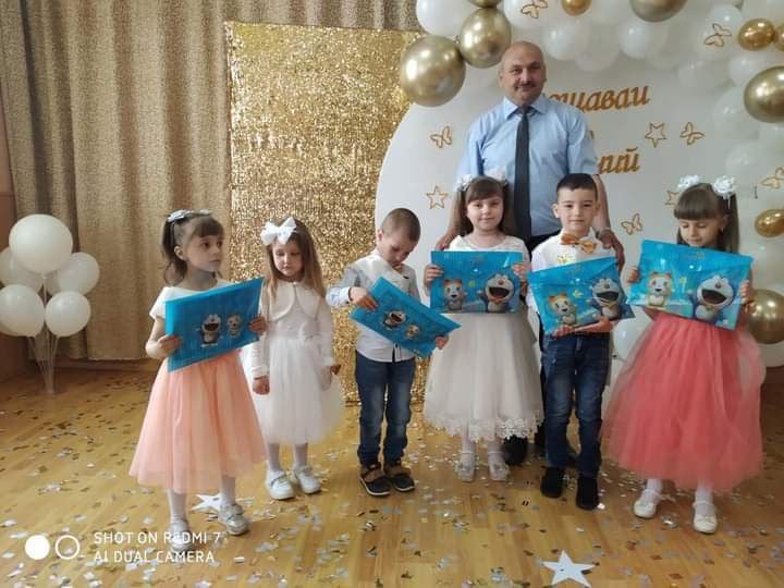 Мукачівщина, сюрприз, подарунки, діти, останній дзвоник, ОП-ЗЖ