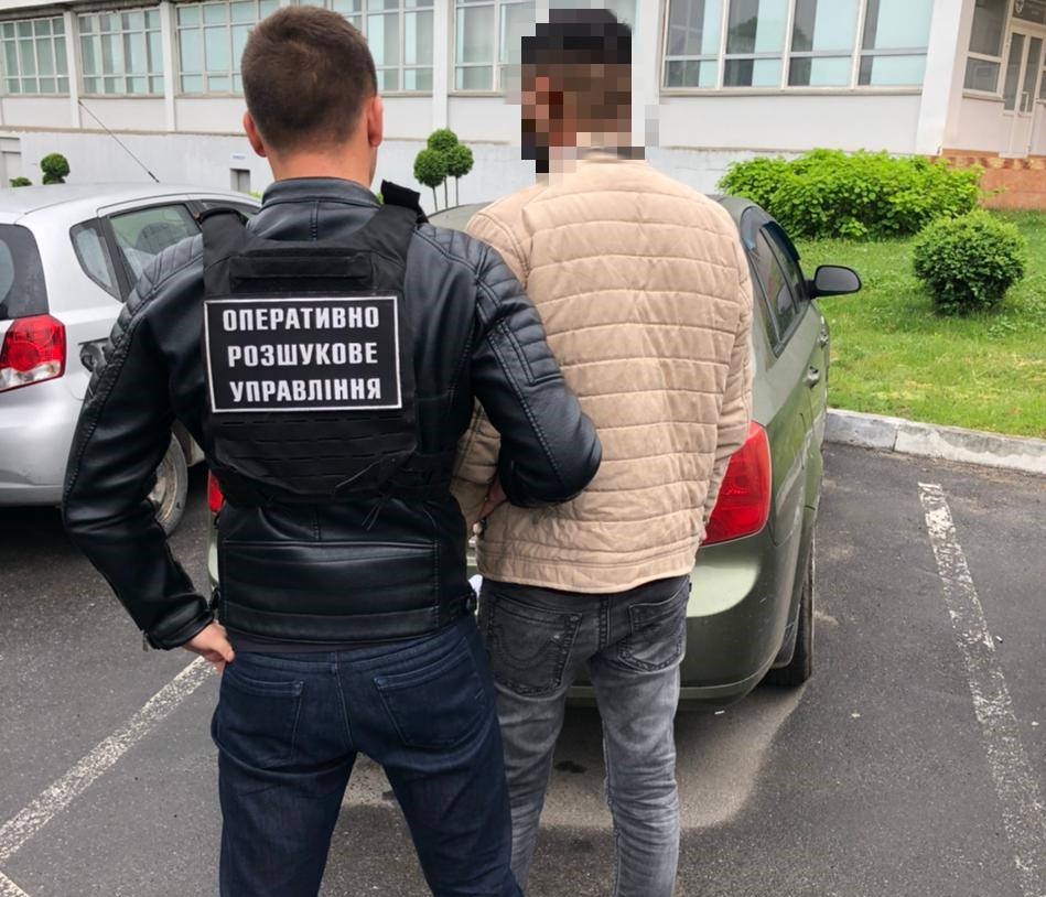 Арешт на два місяці: на Закарпатті заарештували індійця, який переправляв своїх співвітчизників до ЄС