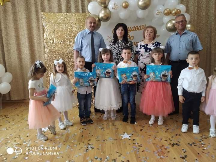 Мукачівщина, сюрприз, подарунки, діти, останній дзвоник, ОП-ЗЖ