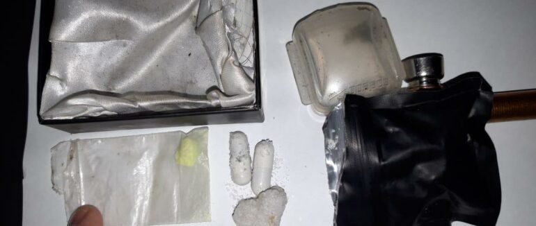 Під час патрулювання містом Виноградів поліцейські за ніч викрили двох водіїв з наркотиками