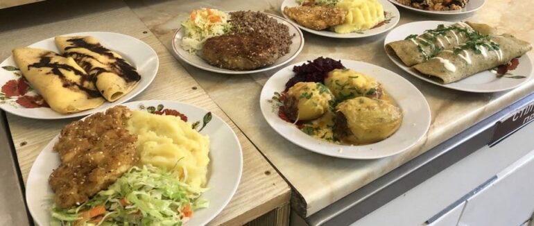 Елітне меню ужгородської школи №20: відтепер тут подають паста болоньєзе і курячі наґетси