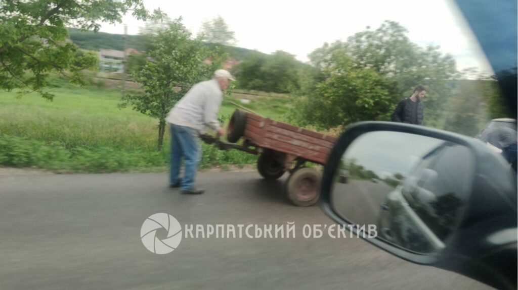 ДТП, аварія, Ужгород, об'їзна дорога, ВАЗ, ауді, таран, причеп