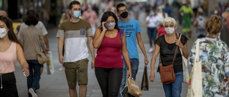 Європа послаблює карантин, а ВООЗ заявляє про занадто високе плато захворюваності на COVID