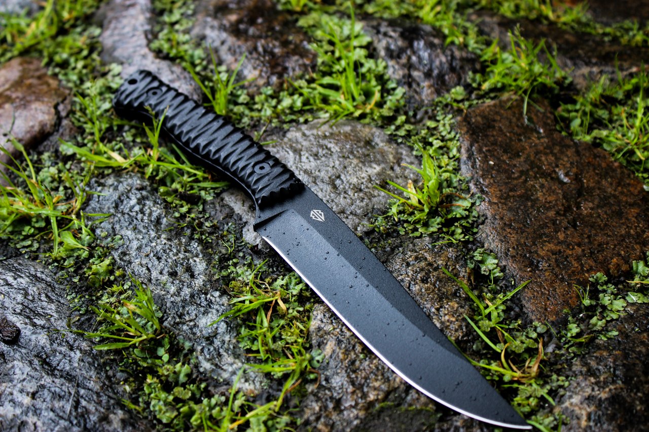 Порізав себе ножем: в Ужгороді чоловік мав намір вкоротити собі віку