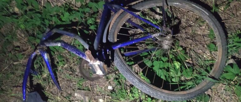 На Берегівщині нетверезий водій скоїв наїзд на велосипедиста та втік з місця ДТП