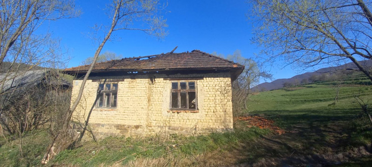 Пожежа на Ужгородщині: вогнеборці ліквідували загорання в житловому будинку