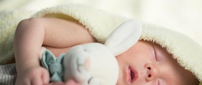 У квітні в Ужгороді майже 8 десятків батьків скористалися послугою “єМалятко”