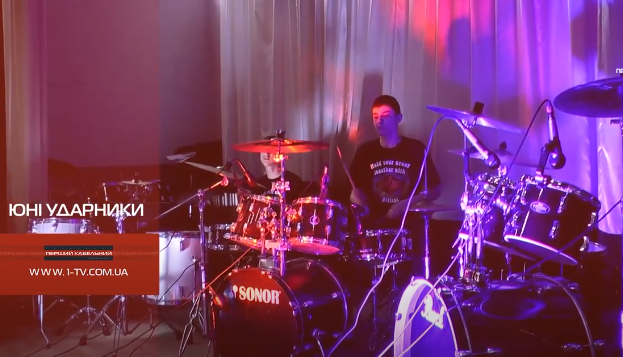 8 творчих барабанщиків влаштували концерт для рідних (ВІДЕО)