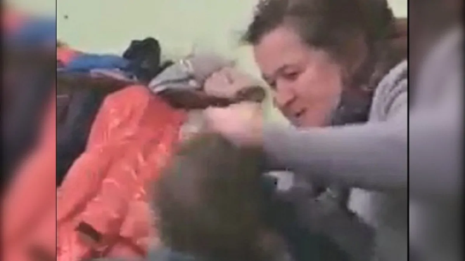 На Рахівщині звільнено вчительку, яка жорстоко “виховувала” школяра