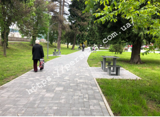 Сьогодні в Мукачеві на День міста відбулося відкриття оновленого парку ім. Андрія Кузьменка