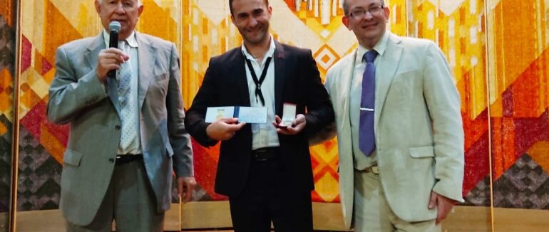 Житель Рахівщини присвоїв почесне звання “Заслужений артист естрадного мистецтва України