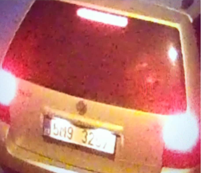 На Виноградівщині невідомі вкрали номерні знаки з автомобіля