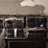 Великий сховок у підвалі: на Рахівщині у будинку жінки виявили величезну контрабанду