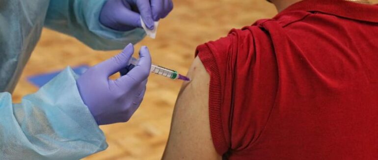 За дві години вакциновано 150 осіб: як в Ужгороді проходить другий день роботи Центру вакцинації