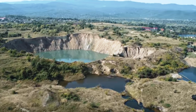 Робот досліджуватиме руїни солотвинських соляних шахт під землею