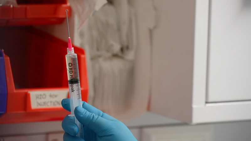 Перші за 20 років ліки від хвороби Альцгеймера: в США схвалили новий препарат