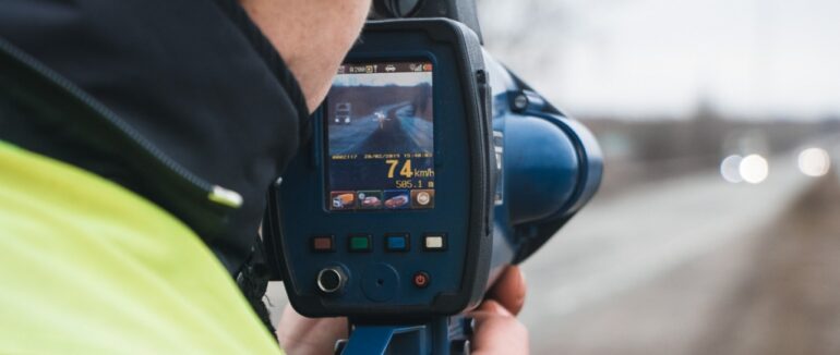 Цього року на Закарпатті патрульні зафіксували понад 7500 випадків перевищення швидкості