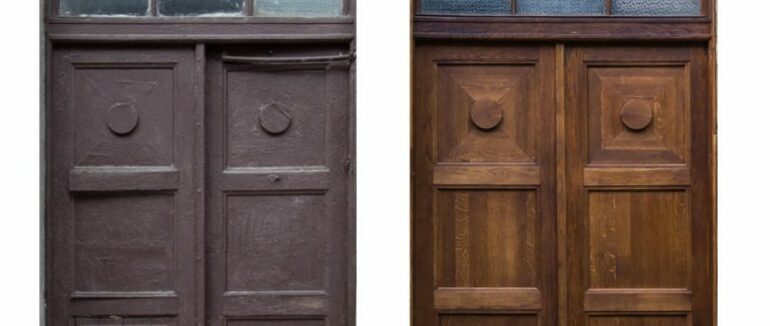 Історичний багатоквартирний будинок: в Ужгороді з’явилися ще одні відреставровані двері