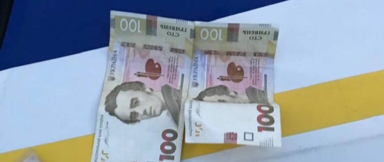 В Ужгороді чоловік намагався відкупитися від патрульних пропонувавши 200 гривень хабарю
