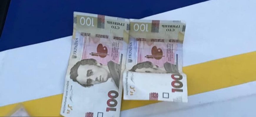 В Ужгороді чоловік намагався відкупитися від патрульних пропонувавши 200 гривень хабарю