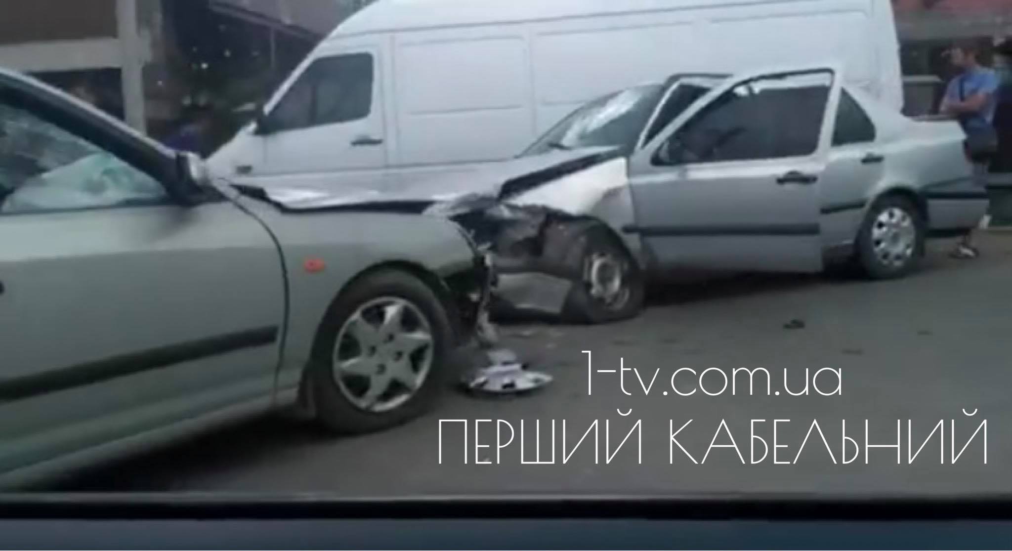 ДТП на Мукачівщині: не розминулись два легковики