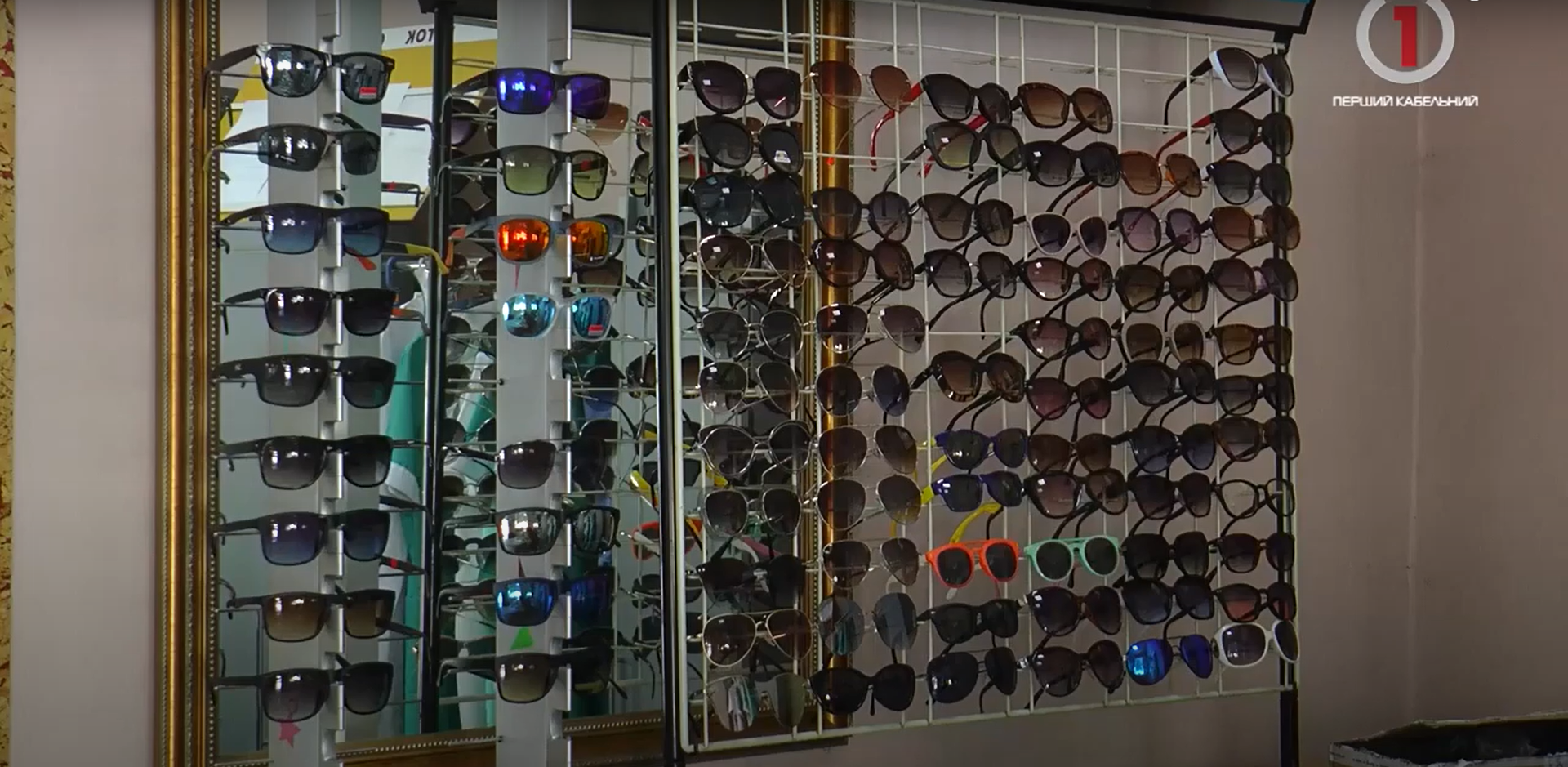 Стильно - не завжди безпечно: як обрати сонцезахисні окуляри та зберегти свій зір (ФОТО; ВІДЕО)