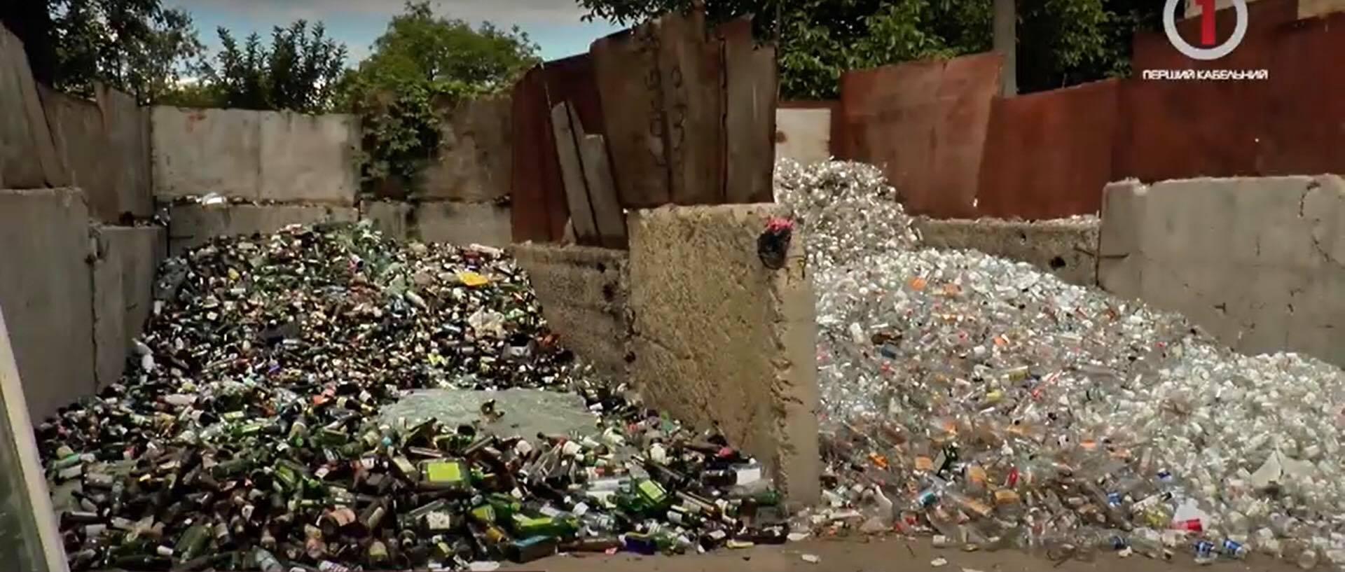 Культура сортування: в Ужгороді містяни намагаються правильно відокремлювати сміття (ФОТО; ВІДЕО)