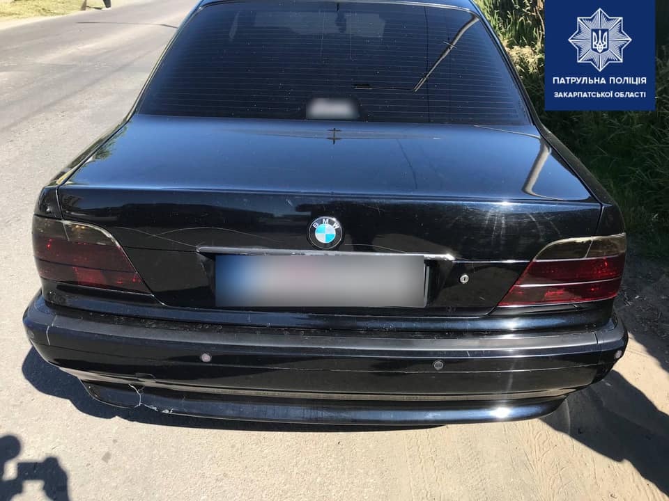 В Ужгороді нетверезий водій перевозив наркотичні речовини