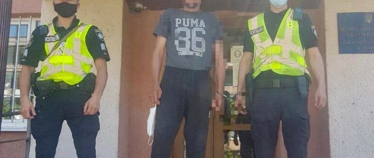 Домашнє насильство над матір’ю та рідною сестрою: жителю Малого Березного винесли вирок