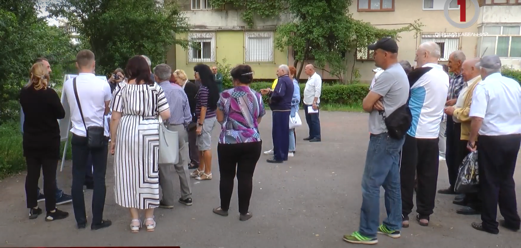 На благо мікрорайону: депутати запропонували мешканцям у "Пентагону" проект «Громадських ініціатив» (ВІДЕО)