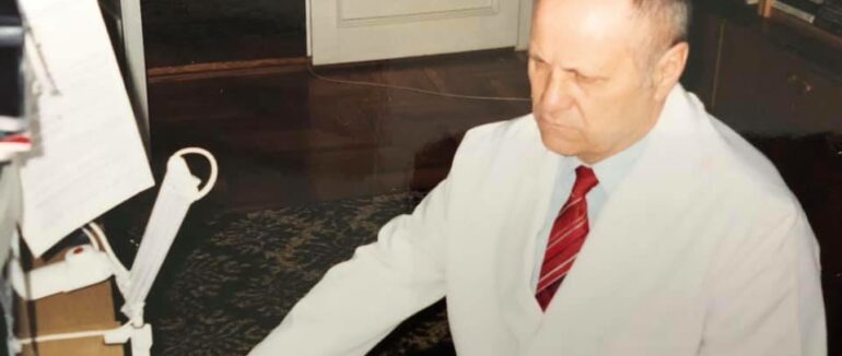 Відійшов у вічність лікар урологічного відділення – Олександр Пецкар