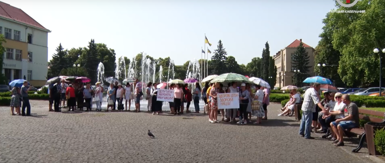 Депутати підтримали освітян: Великоберезянська школа-інтернат таки функціонуватиме (ФОТО; ВІДЕО)