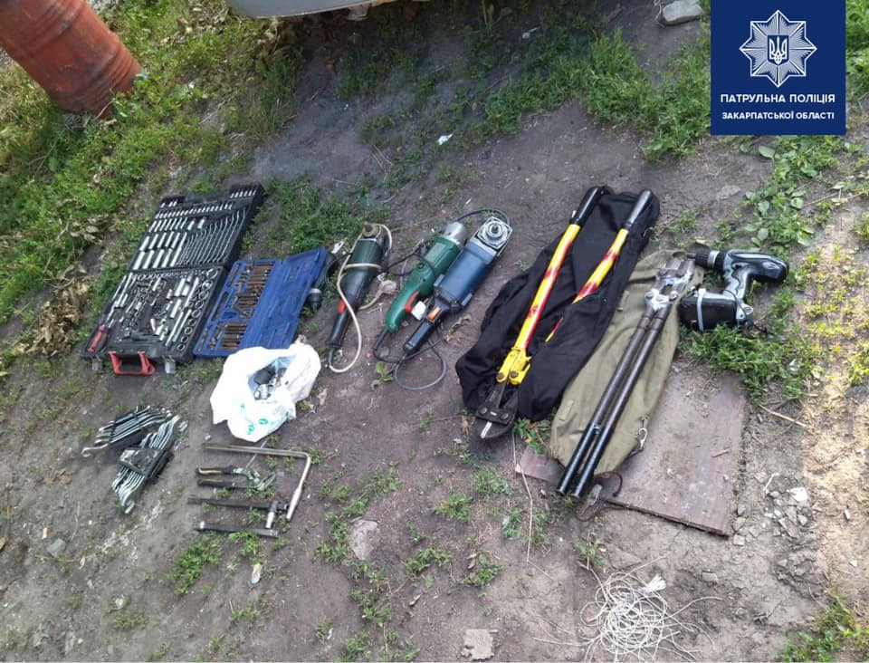 Небайдужий громадянин допоміг поліції: в Ужгороді затримали грабіжників