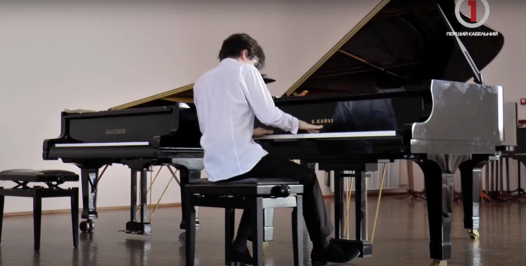 Творчий концерт: закарпатець віртуозно зіграв твори легендарного композитора (ФОТО; ВІДЕО)