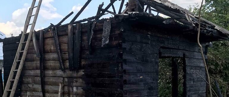 На Закарпатті трагічно помер чоловік в полоні вогню