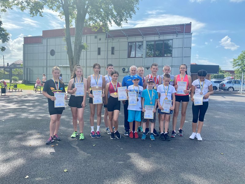 На стадіоні оновленої ДЮСШ пройшли перші змагання з легкої атлетики