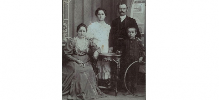 Міська мода і Ужгород: як одягалися у нас у кінці ХІХ-першій половині ХХ століття