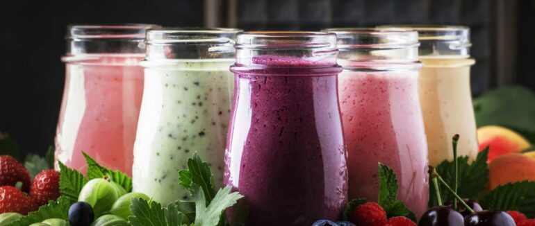 Сім рецептів смузі з фруктами, ягодами і овочами