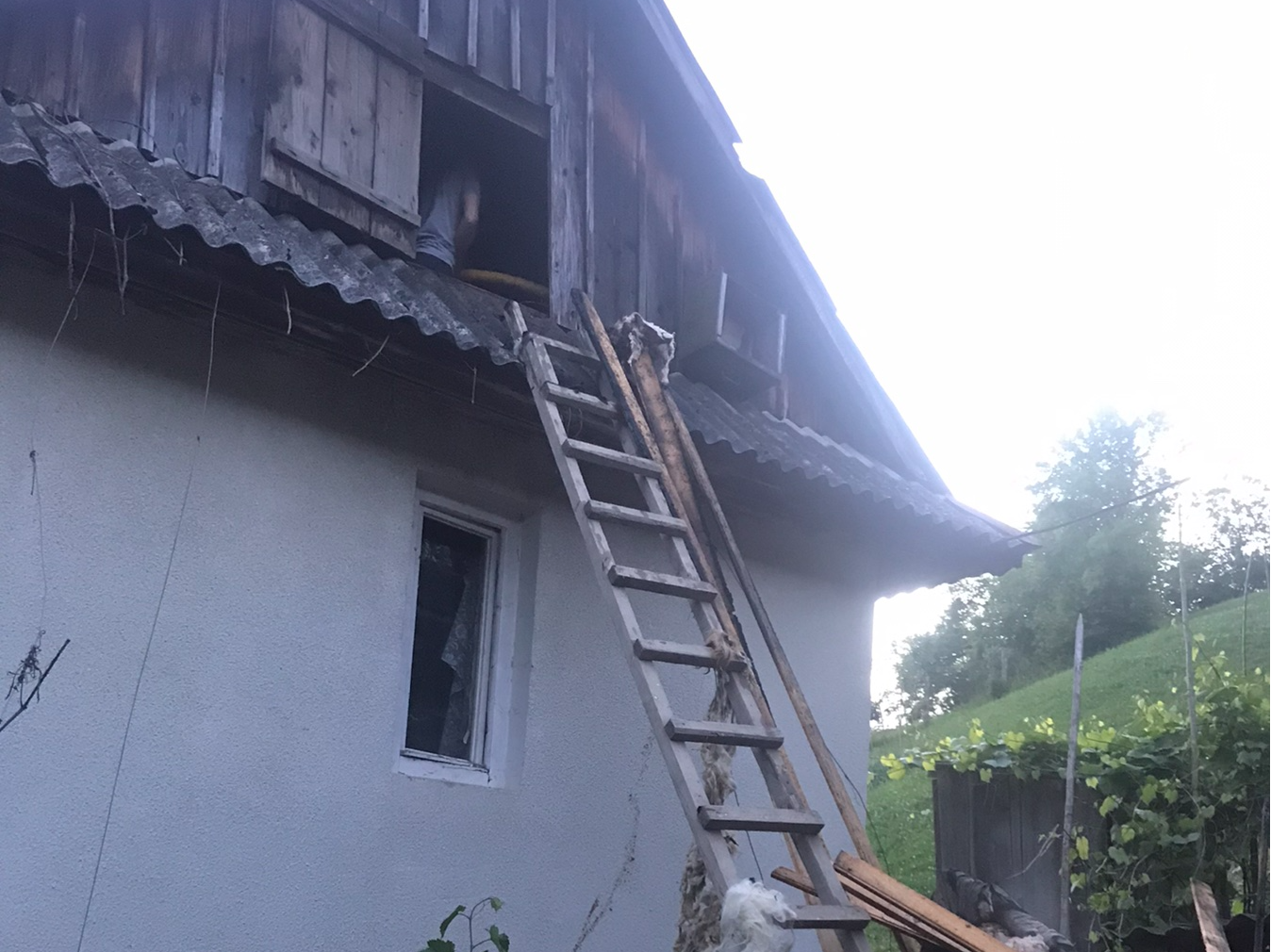 Пожежа на Міжгірщині: загорівся будинок на території приватного господарства