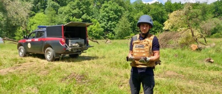 На Берегівщині рятувальники ідентифікували міну