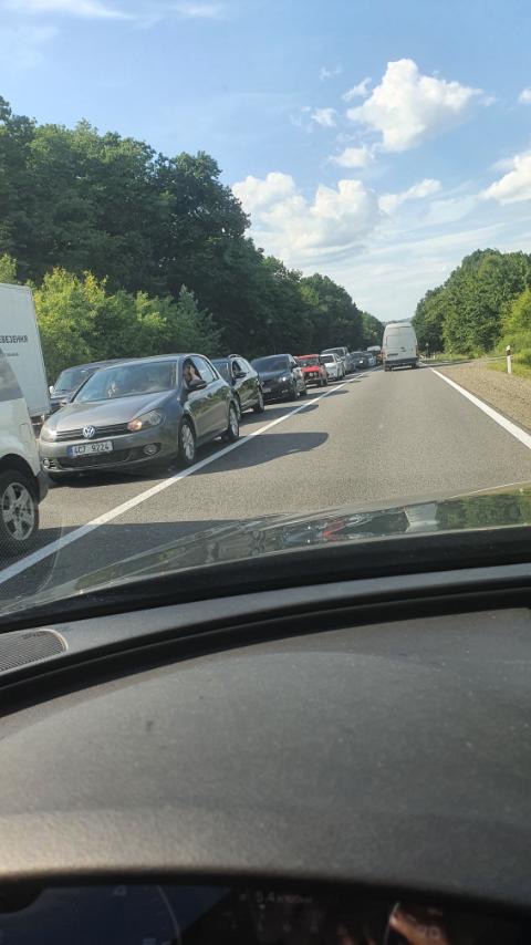 ДТП на Мукачівщині: зіштовхнулися два вантажних автомобіля та легковик