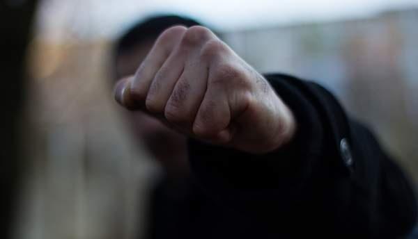 В одному із районів міста Мукачева побили чоловіка до втрати свідомості